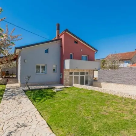 Lucija- Imotski Villa *